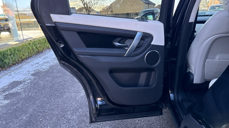 Land Rover Discovery Sport 2.0 D180 SE 5dr Auto Diesel Station Wagon